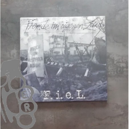 Fremde Im Eigenen Land - Fremde Im Eigenen Land